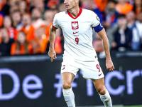 九游-包含莱万多夫斯基在曼联比赛中赛况扑朔迷离，惊险取胜引发热议！的词条