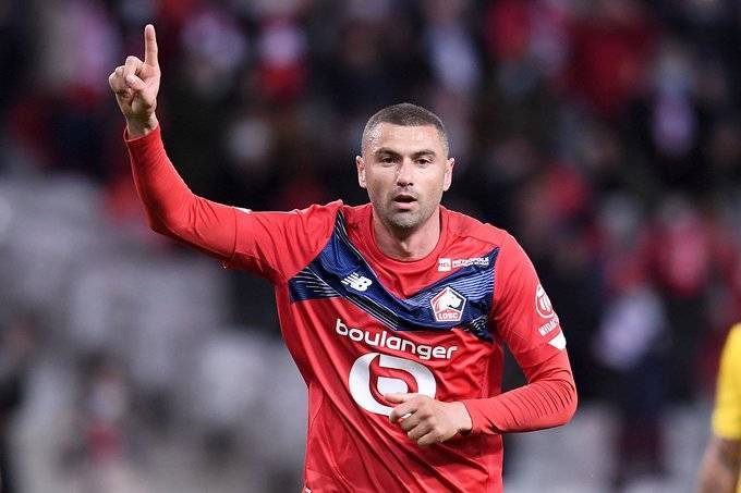  今晨体能课后，俄克拉荷马雷霆门线救险备战中超，质疑声仍在，临场指挥获称赞